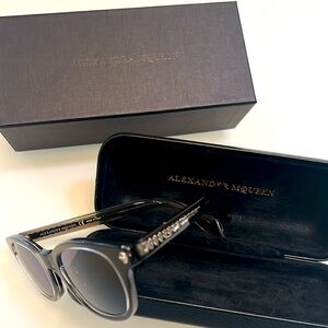 Alexander Mqueen men’s/womens sunglasses